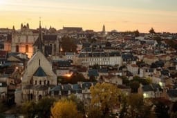 Poitiers, suivez le guide ! — Poitiers