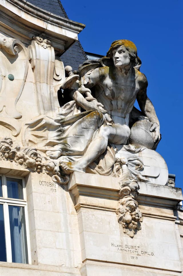L'ancien hôtel des postes — Poitiers